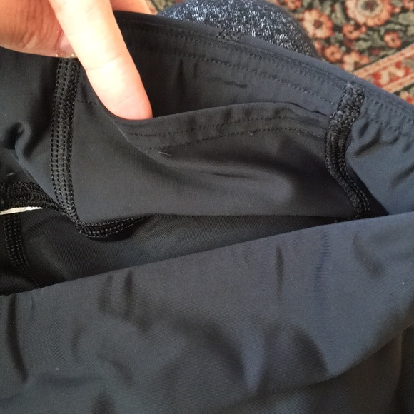 Under Armour Cropped workout leggings - Picture 6 of 6